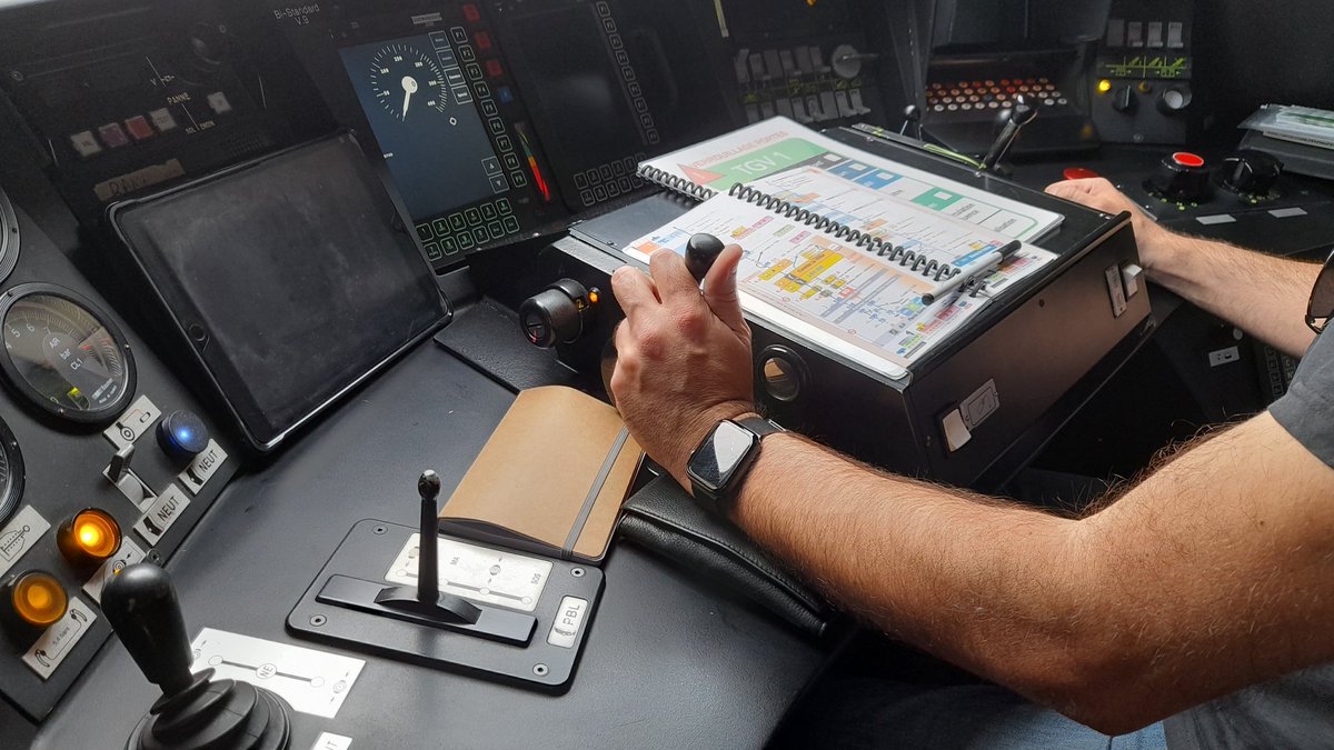 wallygatore07's tweet photo. Direction Toulouse pour moi et mon stagiaire .
Encore 2 semaines et à lui les examens pratiques et le grand oral .
Bon voyage
#tgv
#sncf
#lestagiaire https://t.co/2G3LxokiBT