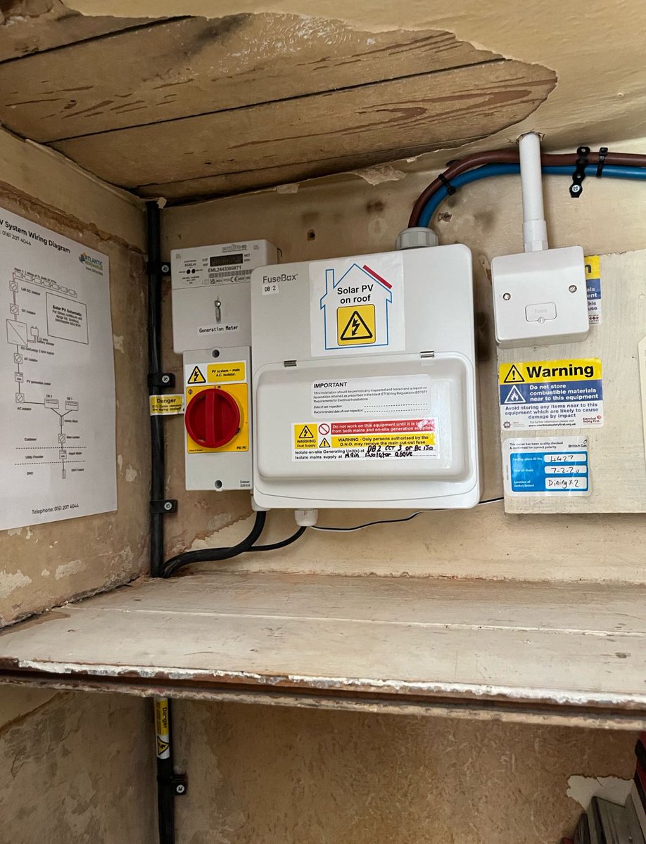 AtlanticRenewab's tweet photo. Givenergy 3.6kW Hybrid Inverter & Givenergy 5.12kWh Battery installation for our client in Stretford 🤝⚡️💚☀️ #solarinstall #solarbattery #givenergy #gogrern #renewables #batterystorage https://t.co/cIzXmI1Jiq