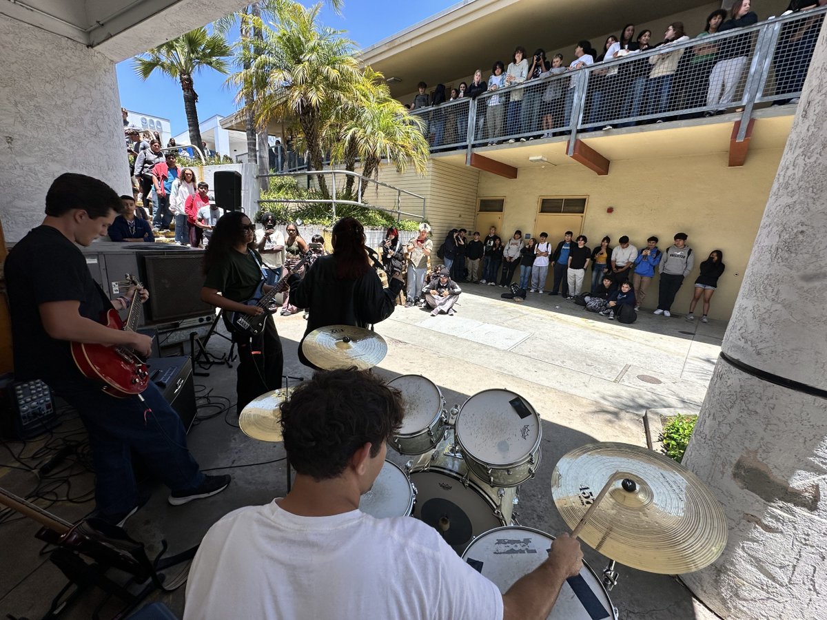 Making education and music a big hit at Grossmont High School sdnews.com/making-educati…
