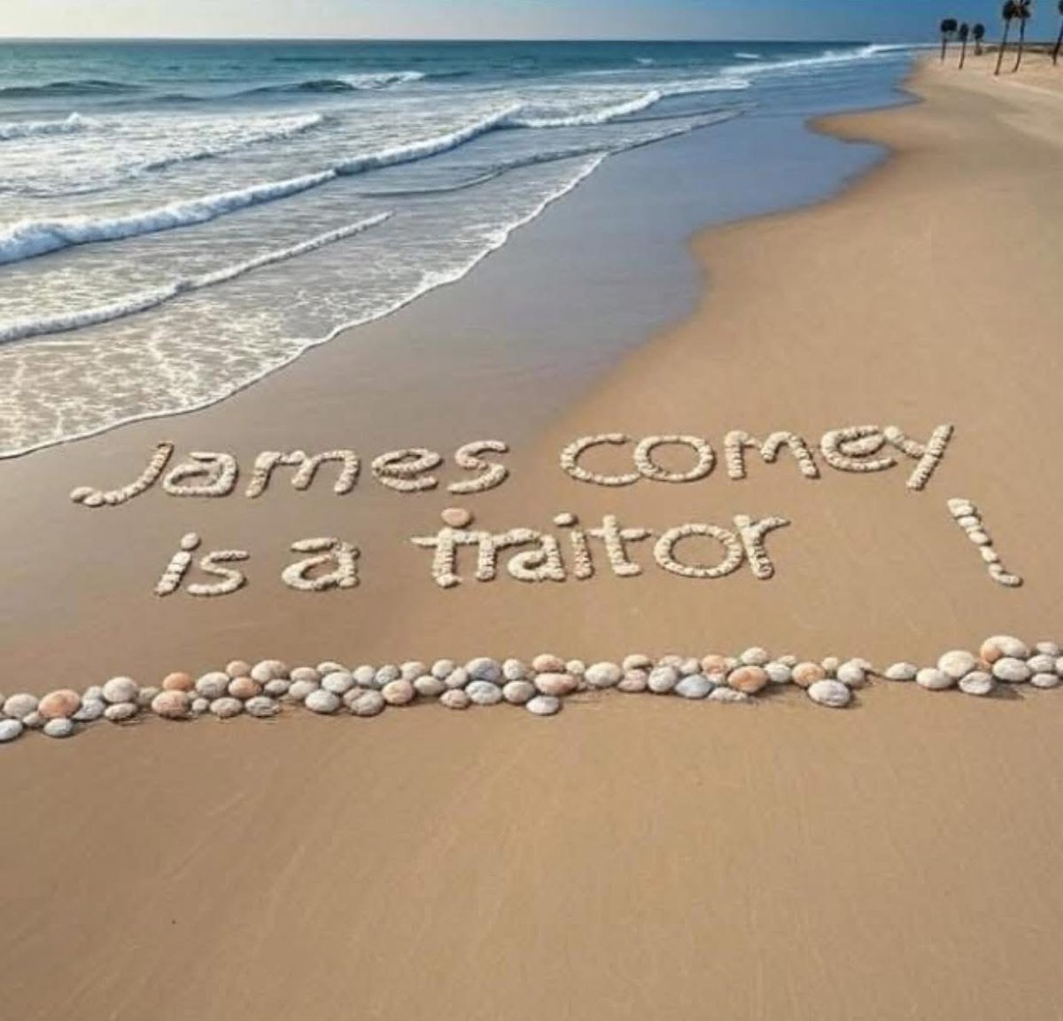 Messages keep appearing on the beaches!