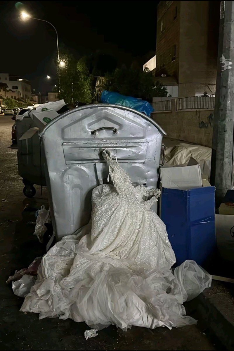 ‏ نِزَار بس مش قباني tweet media