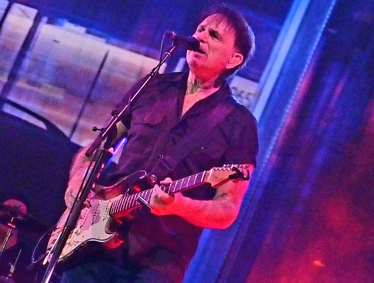 eemrb's tweet image. Superb 2 1/4 hour set from @bryanadams last night at @TheO2 👌 #bryanadams