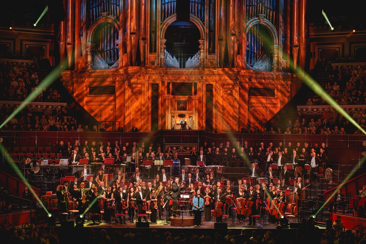 Kristina Arakelyan (@karakelcomposer) on Twitter photo <a href="/annalapwood/">Anna Lapwood</a> <a href="/philharmonia/">Philharmonia Orchestra</a> THANK YOU for the world premiere of my ‘Toccata’ yesterday @RoyalbertHall! #worldpremiere #organconcertino <a href="/annalapwood/">Anna Lapwood</a> <a href="/philharmonia/">Philharmonia Orchestra</a> THANK YOU for the world premiere of my ‘Toccata’ yesterday @RoyalbertHall! #worldpremiere #organconcertino