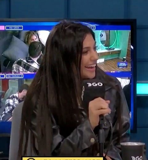 luchiandoxamor's tweet photo. En este viernes de lluvia, Rosi ilumina el día con su sonrisa 😍💫
#RosiBeltran #Rositas #RosiEnAllAccess https://t.co/m5SwB4e5Jx