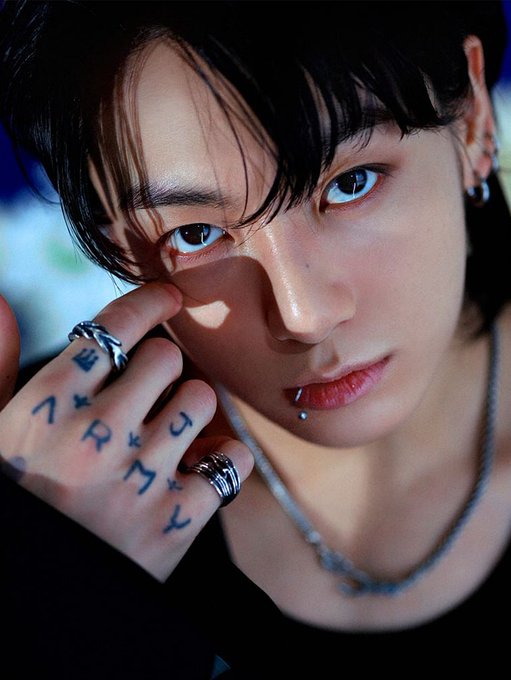 Jungkook won “Best Artist” in the International Category at Top 50 Music Awards 2025🏆

CONGRATULATIONS JUNGKOOK 
HISTORY MAKER JUNGKOOK
#BestArtist_JungKook