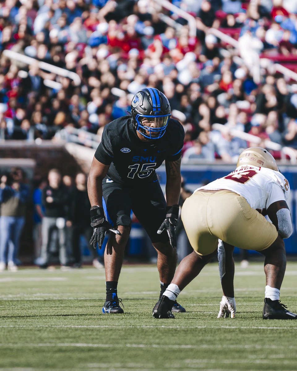 Visit COACHLASHLEECAMPS.COM Be
Great to See You at Mustang FB Camp!