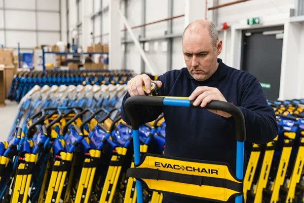 ExarisMx's tweet photo. ¿Sabías que las sillas @Evac_Chair  se inspeccionan con detalle y prueban al terminar su fabricación, con la finalidad de garantizar la calidad de cada una de ellas? Ese es uno de los principales aspectos que diferencian a #EvacChair del resto.  https://t.co/jH8bcqN95j https://t.co/ON9hvGjdKi