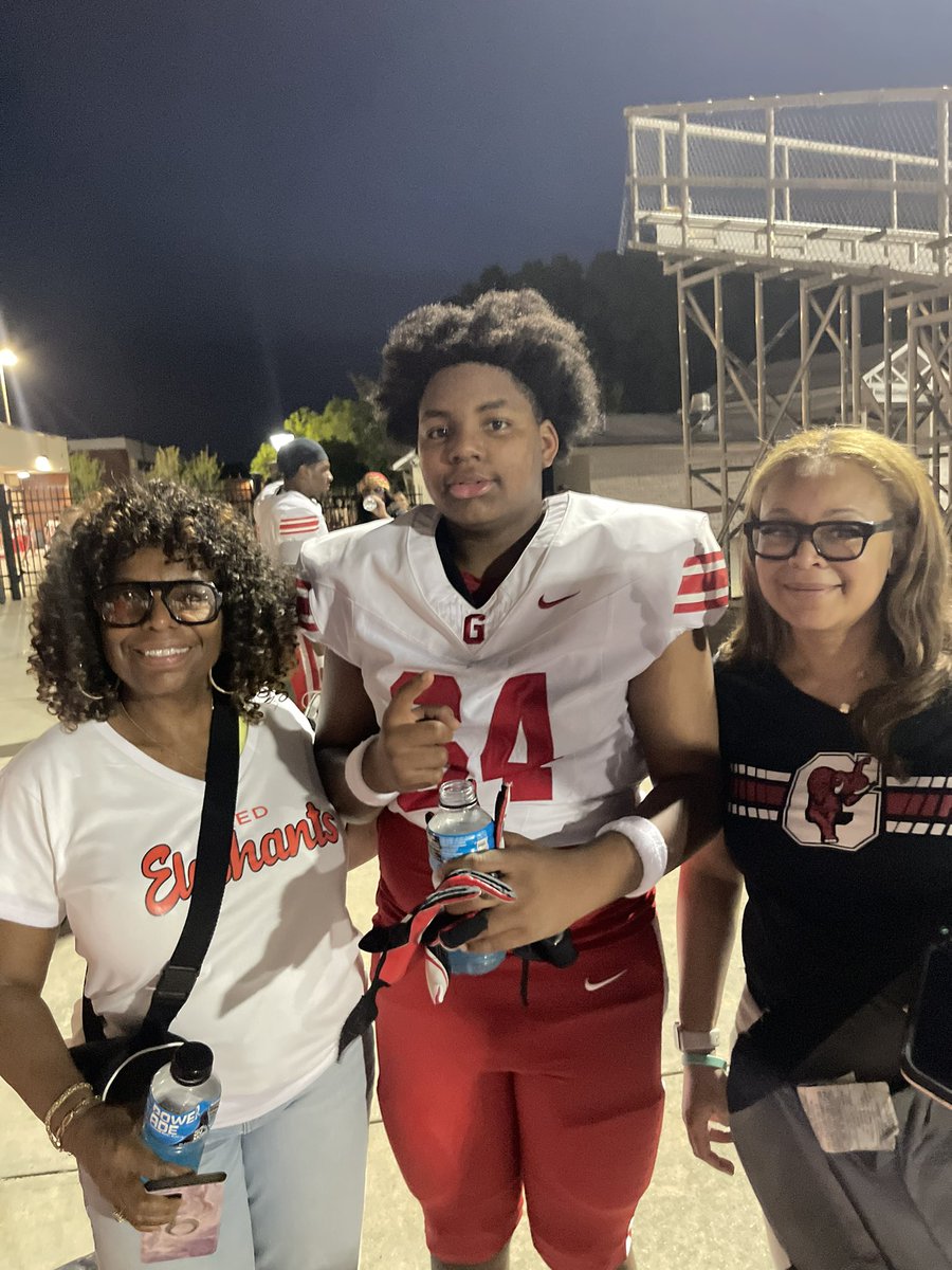 Fall seven times… get up eight💪🏾
🚨🚨
First spring game in the books as a rising freshman! Big shoutout to my support team—Mom, Dad, my grandparents and coaches. Yes, it’s been a journey… but we’re still standing. God’s not done with us yet. #comebackstory #GodsPlan