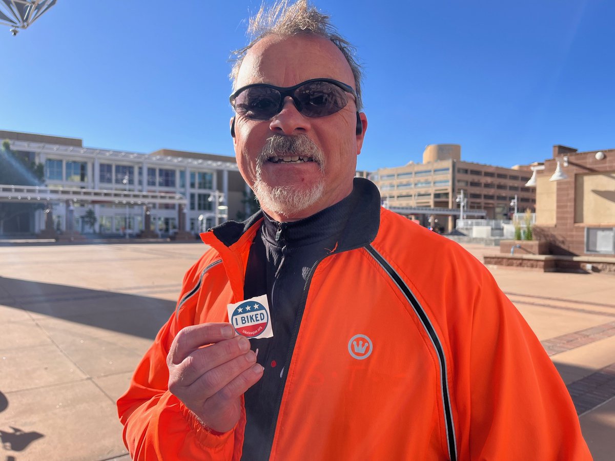 abqdmd's tweet photo. So many great folks rode their bicycles to work today! Our DMD crews set up a pop-up on Civic Plaza to welcome people to work on 2 wheels with stickers, lights, and more! #dmdbuilds #biketowork https://t.co/aF870coJqz