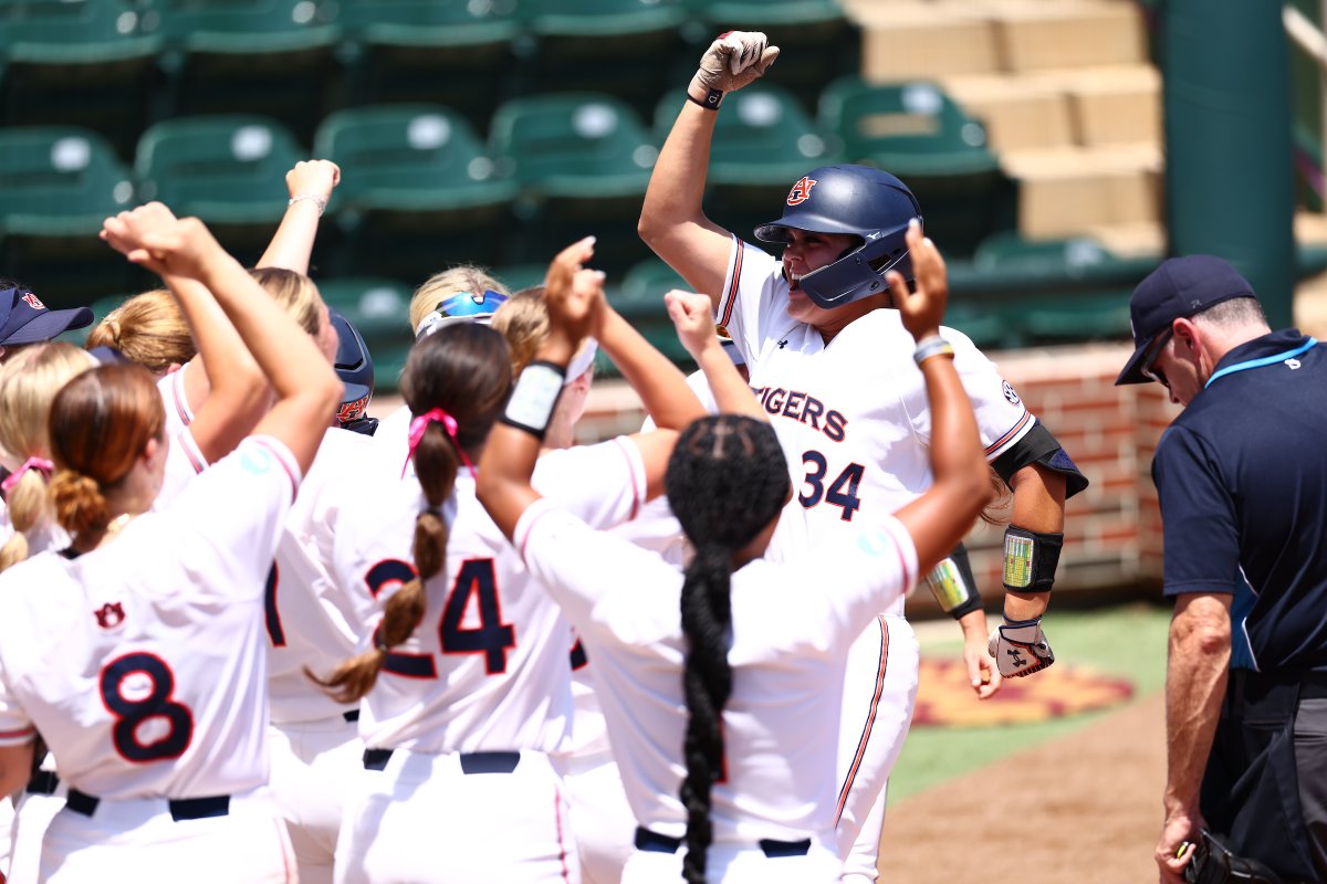 Auburn Softball (@auburnsoftball) on Twitter photo coming out the gate HOT π₯
#WarEagle | <a href="/amelia62746659/">amelia lech</a> coming out the gate HOT π₯
#WarEagle | <a href="/amelia62746659/">amelia lech</a>