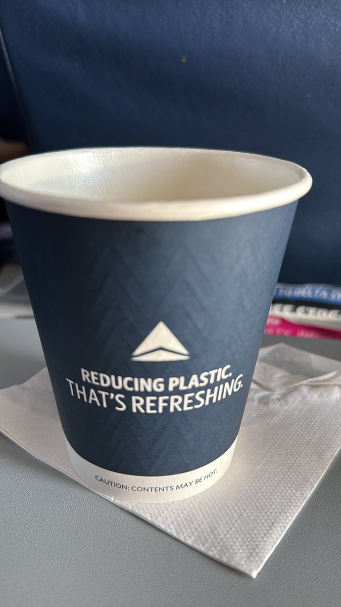 bryhoff22's tweet photo. Seriously, a paper cup. This is stupid!!! https://t.co/ZuM2WwF6jp