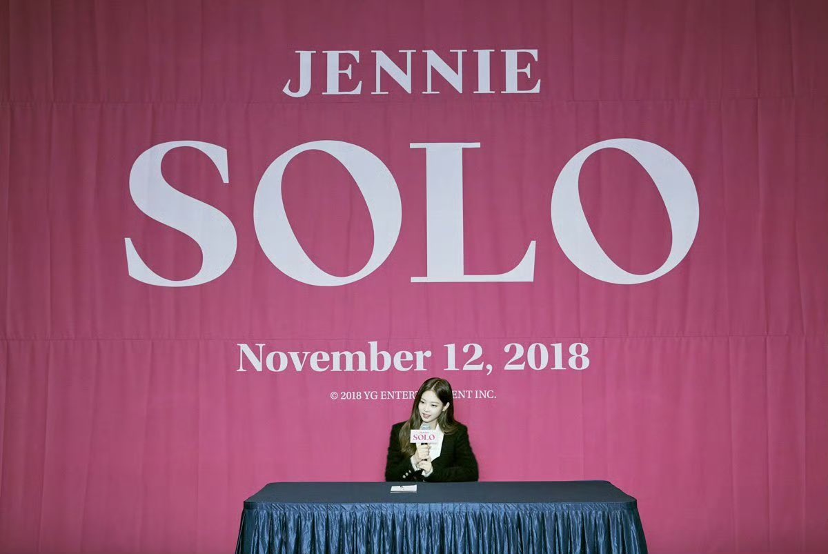 Rosyrosesbaby's tweet photo. Solo press confrense 2018 https://t.co/aZxOotTuIX