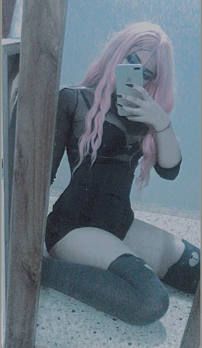 Luxigissel's tweet photo. Foto viejita pero que se veria linda aca 🥰 #egirl #fypシ #of https://t.co/jxHN0cTHag