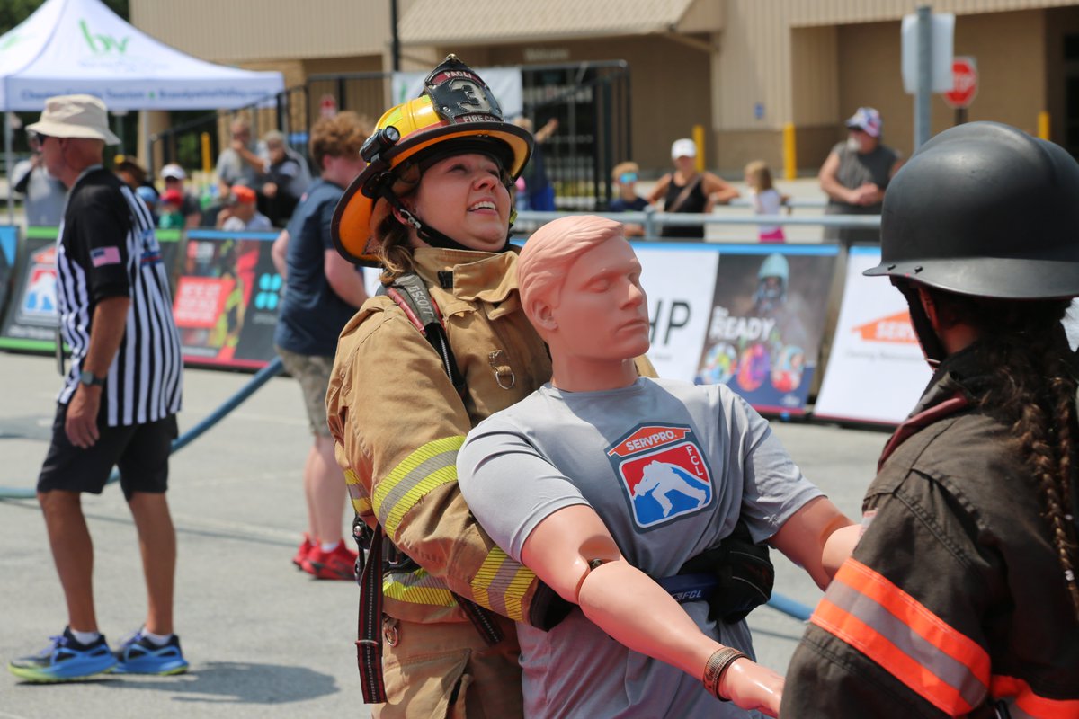SevproMasonCity's tweet photo. Join us for the thrilling Firefighter Challenge! Test your physical fitness, teamwork, and problem-solving skills through realistic firefighting scenarios. Whether you're an experienced firefighter or just looking to push your limits, there's something for everyone! https://t.co/A4i6UlgqBI
