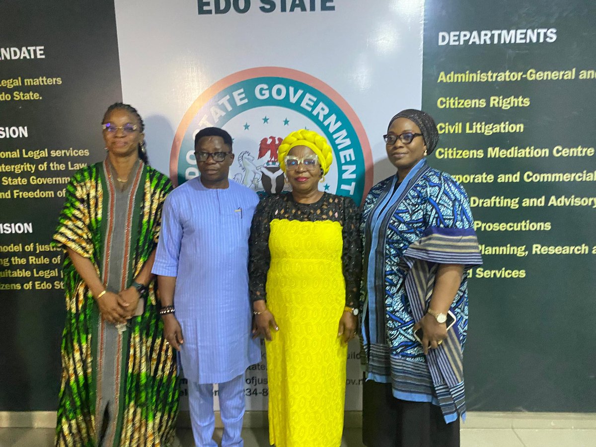 MOJEdoState's tweet photo. The Edo State Attorney General and Commissioner for Justice, Dr. Samson Osagie has played host to members of Echoes of Women in Africa Initiatives.
#Justice #Edo #Benin https://t.co/10lfS3mC8Y