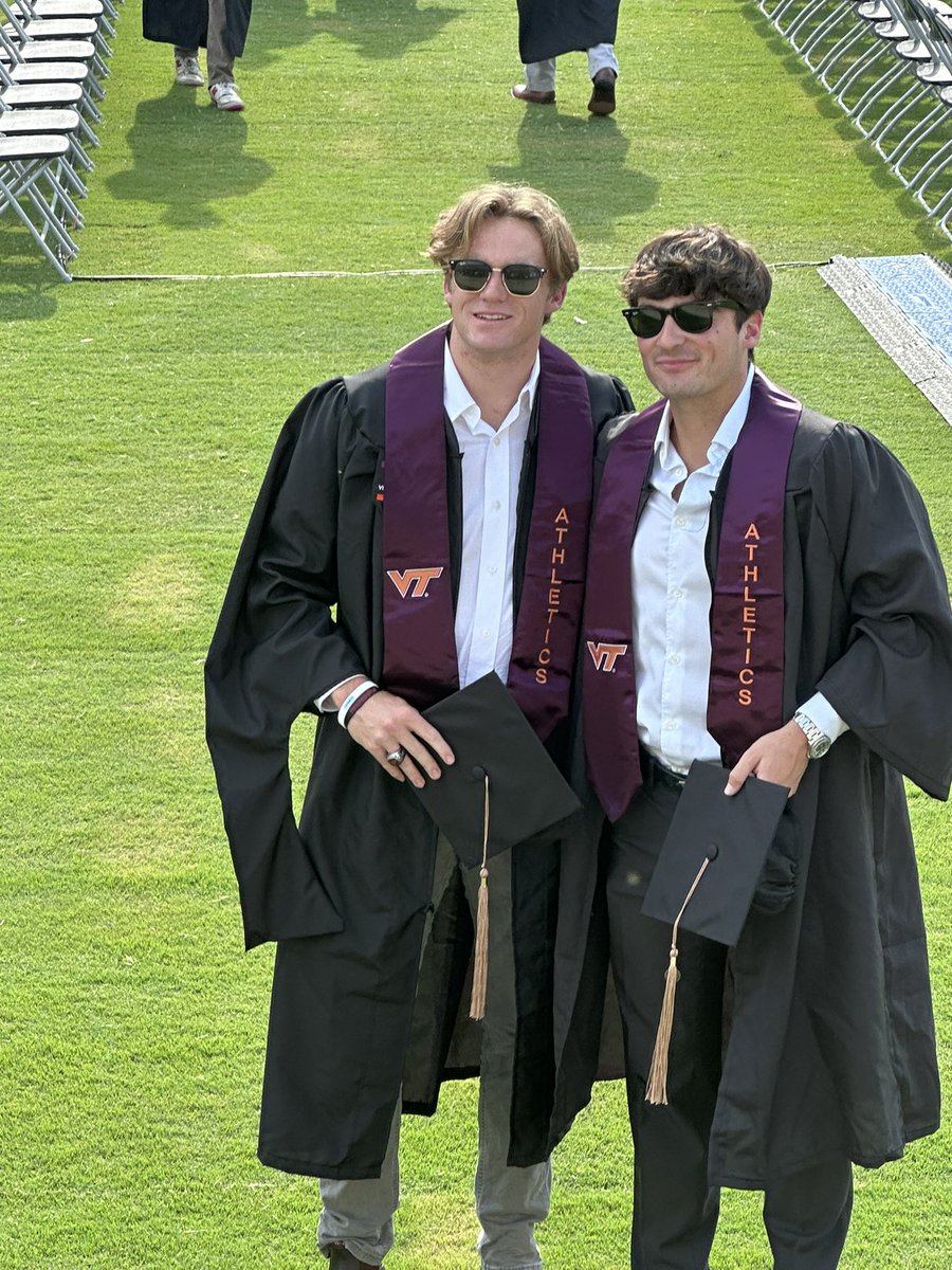 HokiesMTennis's tweet image. Huge congrats to these guys! π₯²π
We are so proud π§‘