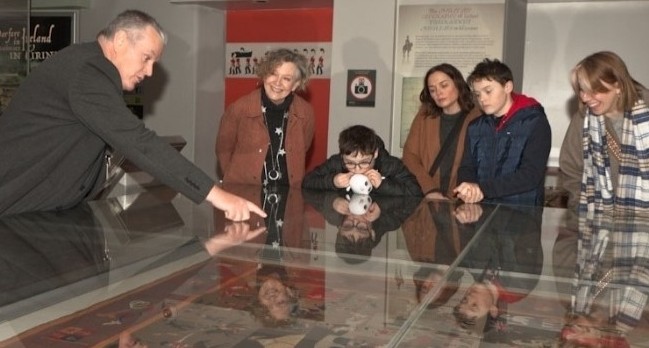 This Sunday 18.5.25 - International Museum Day, join us for a Guides' Guide to the National Museum of Ireland at Collins Barracks, where our expert guide Tola Collier will provide a history of the Barracks, and let you in on his own Museum highlights.