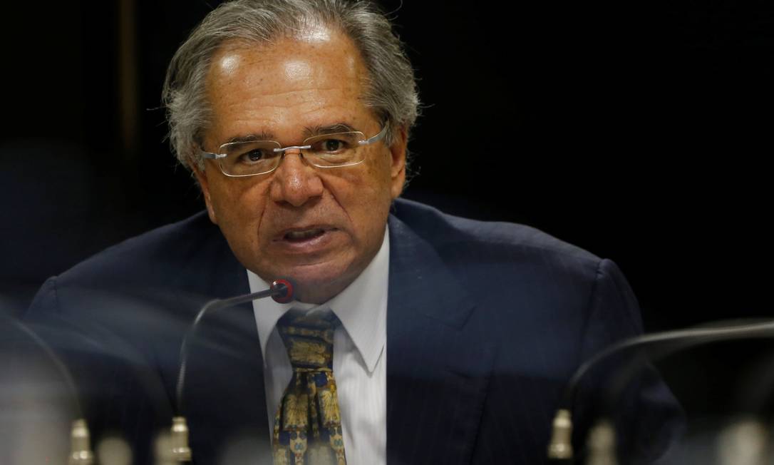 Analise2023's tweet photo. 🚨 ATENÇÃO: Paulo Guedes é o ministro que passou mais tempo chefiando o INSS durante o esquema de corrupção, cerca de 2 anos e 7 meses, mas imprensa ignora o seu nome!

- INSS estava subordinado ao Ministério da Economia entre janeiro de 2019 e julho de 2021! https://t.co/EZWWZuvKG3