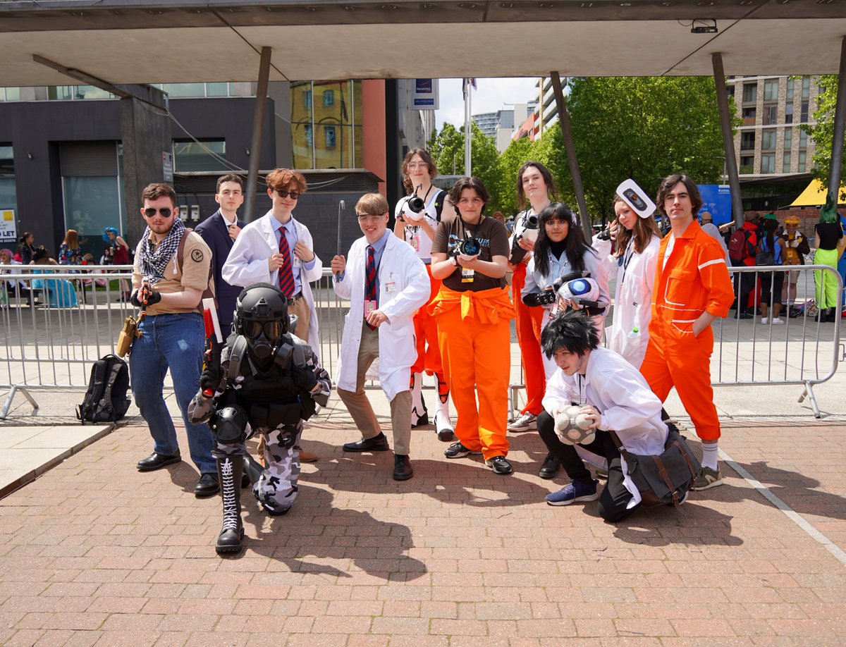 ValveCon's tweet image. 1 week to go until #LondonMCM! ✨️

As a reminder, we welcome all TF2, Portal, Half-Life &amp;amp; Left 4 Dead cosplayers at our meets. 

Let us know which meet you&apos;re attending! 

Fri (casual) ➡️ bit.ly/432OniK

Sat ➡️ bit.ly/4mb26vc

Sun ➡️ bit.ly/4mqfHPE
