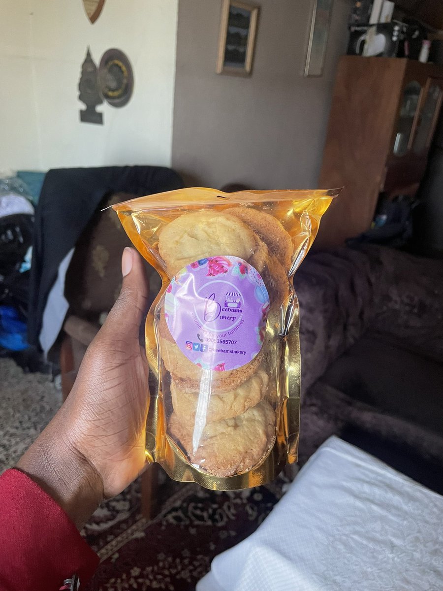 BeebamsBakery's tweet photo. “I will order at the end of the month”

Chakam (I don screenshot am)

I no wan hear say salary don finish🌚 

Everything dey ground oo https://t.co/OZ0LKd5ucc