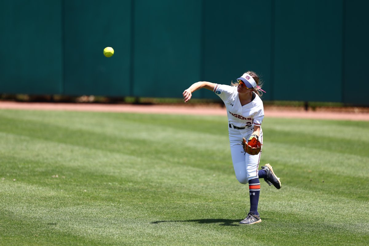 Auburn Softball (@auburnsoftball) on Twitter photo MID 2 | A two-out single plates two for USF. Tigers still out to a big lead early! 
π: 2
π
: 5
#WarEagle MID 2 | A two-out single plates two for USF. Tigers still out to a big lead early! 
π: 2
π
: 5
#WarEagle