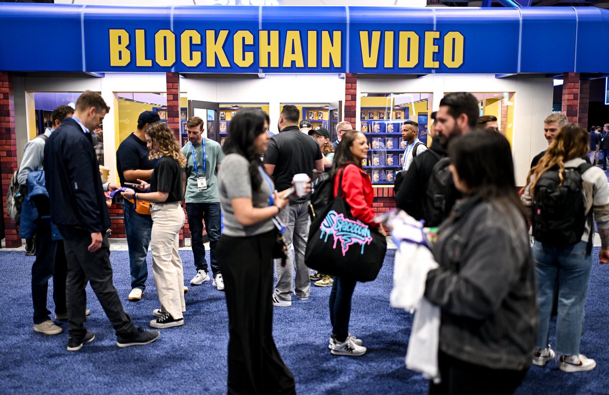 💥EVERYTHING MUST GO! 

Acronym Plaza is giving everything away:

🍿 Pick up a poster at Blockchain Video
👔 Go shopping at the <a href="/spenders_club/">Digital Spenders Club</a> pop-up
📸 Get a mani and retro headshot

LAST CHANCE before the plaza is torn down to build luxury condos and a Whole Foods.