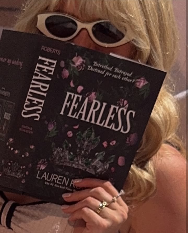 hourlyrydel's tweet photo. It's giving Barbie 🌞📖🩷 https://t.co/mkpjvTAsBU