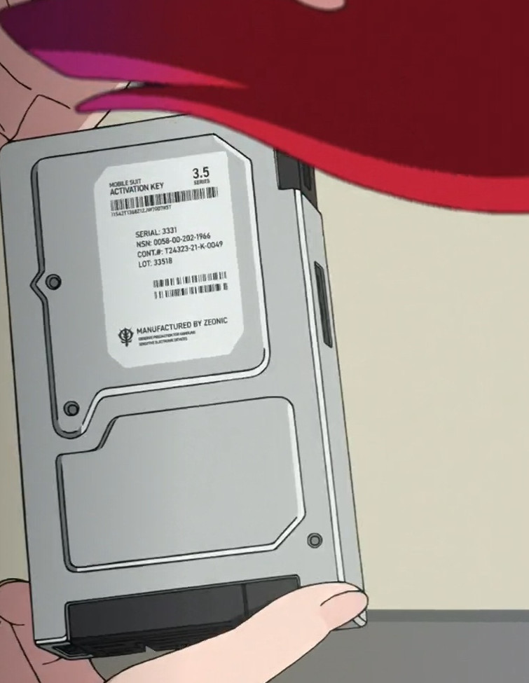 インストーラーデバイスはマチュが乗り捨てたザクに入れてて