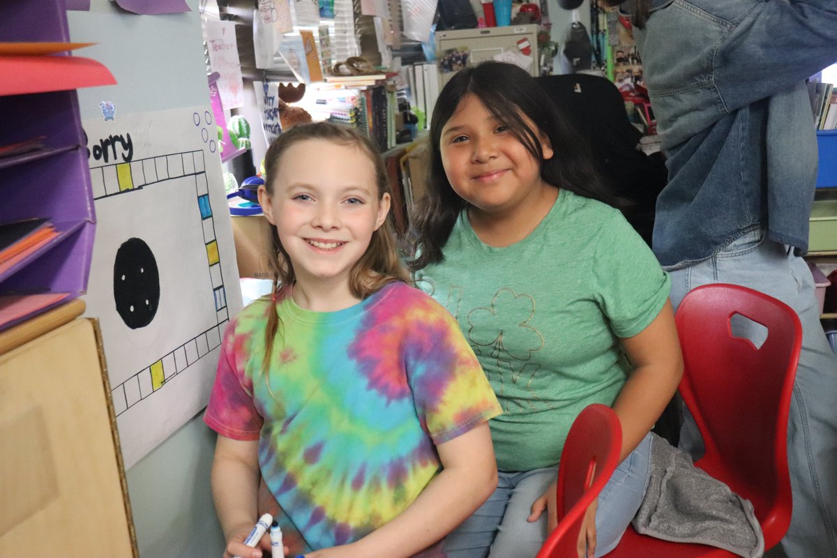 FrontierSchools's tweet image. Today, our students and staff at #FSIElementary &amp;amp; #FSIMiddle showed their support for #MentalHealthAwarenessMonth by wearing green! 

Check them out below! 💚