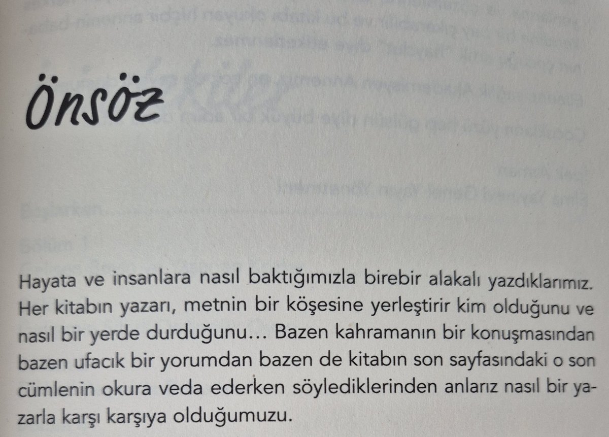 "Her kitabın yazarı, metnin bir köşesine yerleştirir kim olduğunu ve nasıl bir yerde durduğunu..."

Doğru söze ne hacet ✨