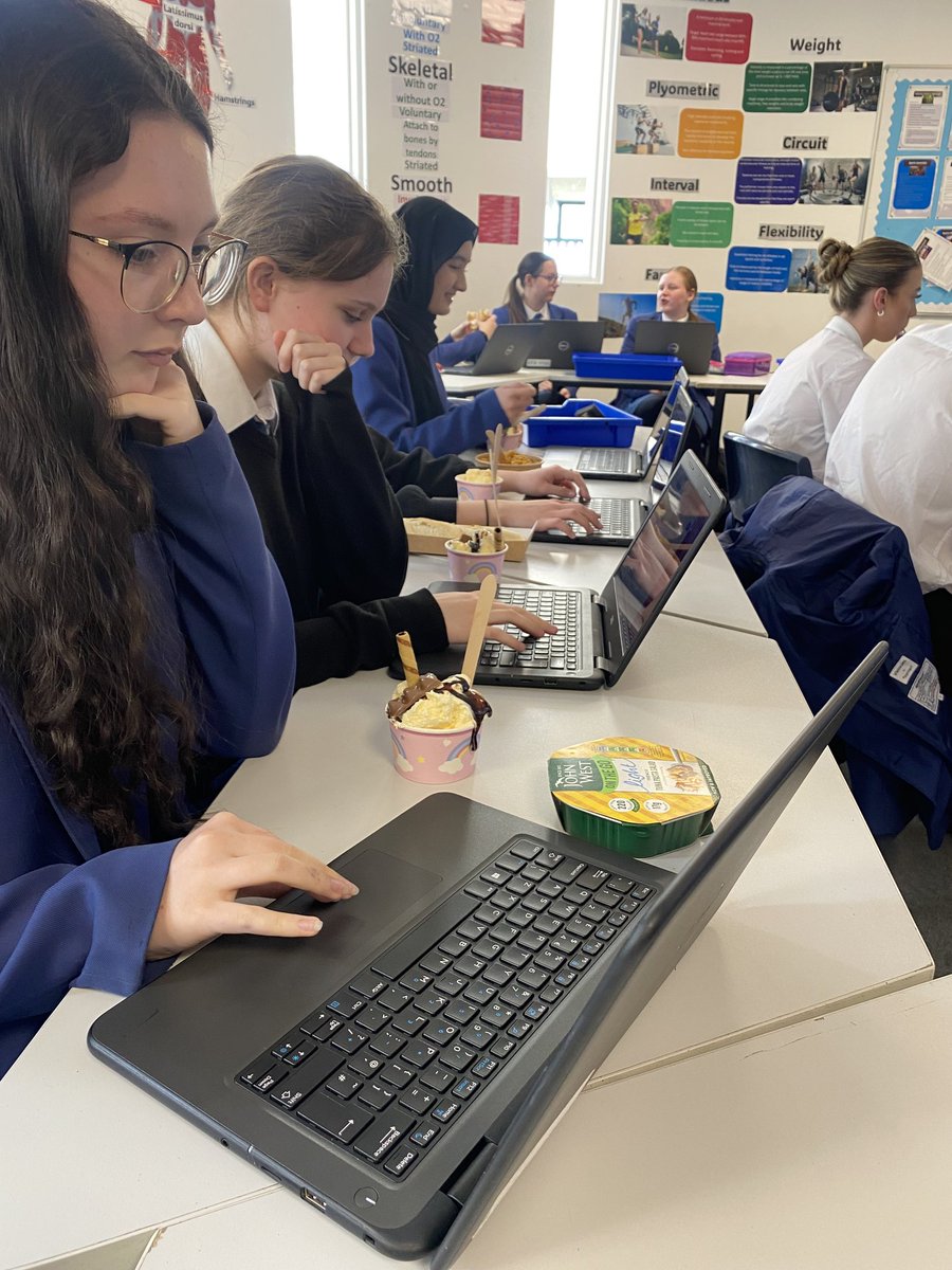 HighfieldLA's tweet photo. Counting down whilst cooling down to our health and fitness exam! We are half way through our #MegaMega booster 3 day revision challenge. We go again Monday lunch time! #Ambition #LeadingMyLearning #ShineLikeAStar #TeamPE #WeAreHighfield #WeAreStar https://t.co/ciA3dmJVMY
