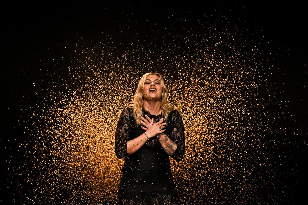 Chef_Lud's tweet photo. OK, hear me out. 

Based on the running order, I think France is going to win #Eurovision2025 

They're performing 24th in the running order meaning the song will be more fresh than Austria, and I know the song is going to do well with the juries

Louane, you could do it https://t.co/YtZZFIizdr