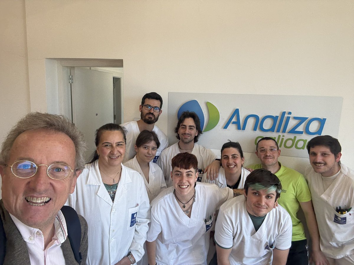 Hoy nos toca con #NuestrosCompañeros de #AnalizaCalidadGalicia en #Vigo 
<a href="/LabGalicia/">@AnalizaCalidadGalicia</a> 

Apoyando #SU #Crecimiento y compartiendo el #Esfuerzo y #Dedicación 

#GraciasEquipo 

#GranEmpresa 

#EnormeEquipo

GRUPO ANALIZA CALIDAD