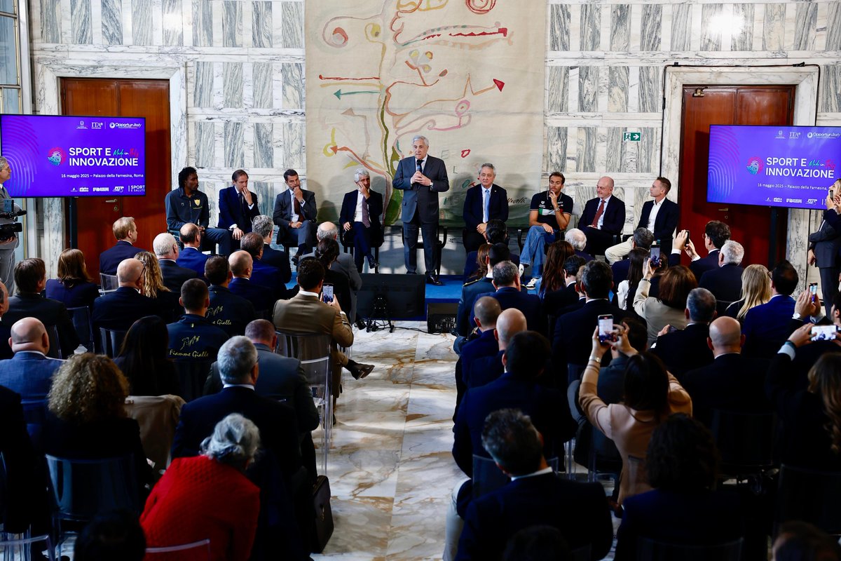 Min. <a href="/Antonio_Tajani/">Antonio Tajani</a> e Min. <a href="/SportGoverno/">SportGoverno</a> <a href="/andreaabodi/">Andrea Abodi</a> con tanti talenti🇮🇹 per nuova iniziativa di #diplomaziasportiva che valorizza il legame tra sport, diplomazia e impresa: così 🇮🇹 rilancia il suo ruolo di capitale🌏dello sport, dal tennis alla vela, favorendo export e turismo