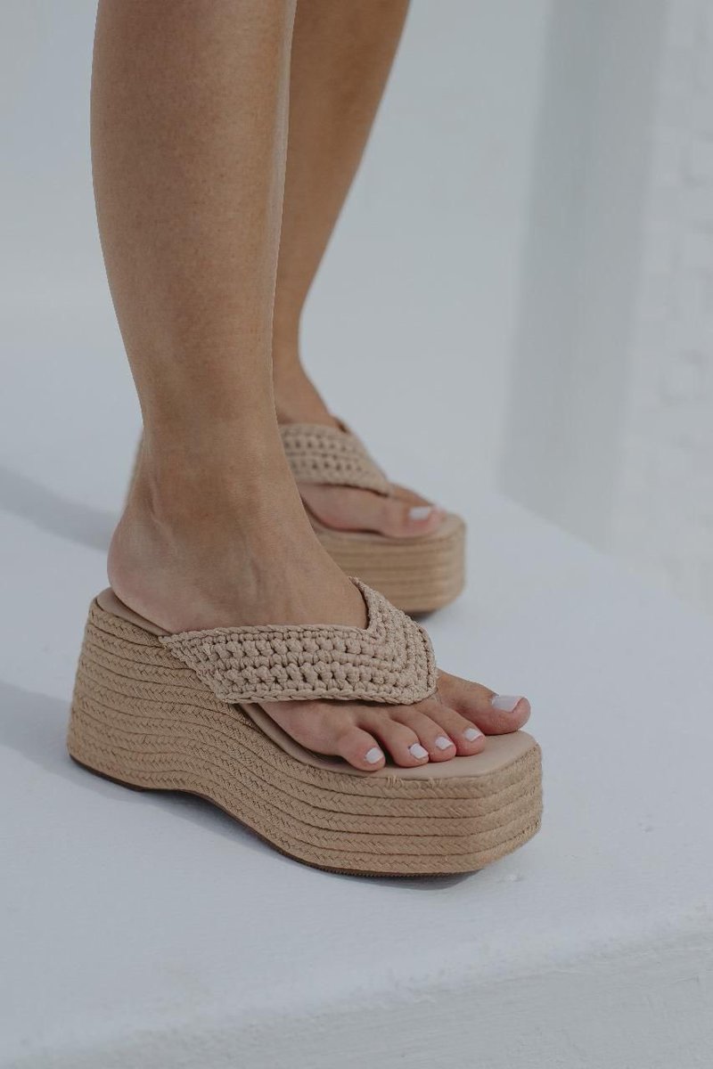 espaco_damas's tweet photo. Coleção nova👠 https://t.co/Hd4q9E2dkj
