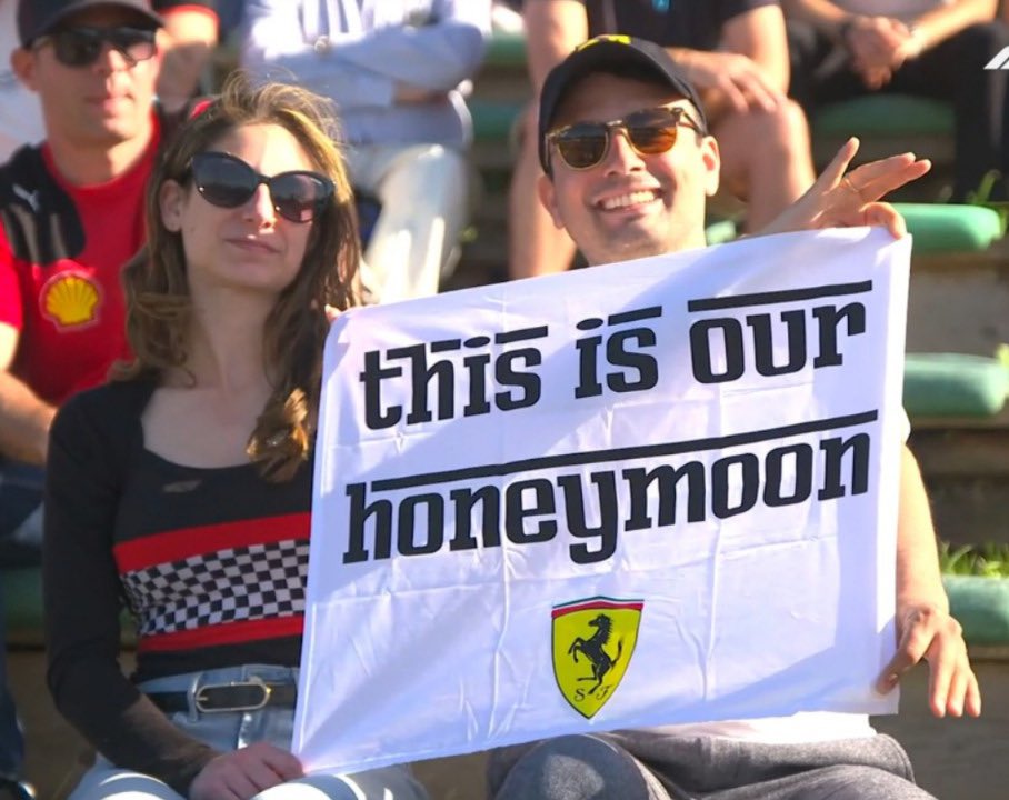 Balayında Maldivlere gitmek ❌
Imola GP’sine gitmek ✅