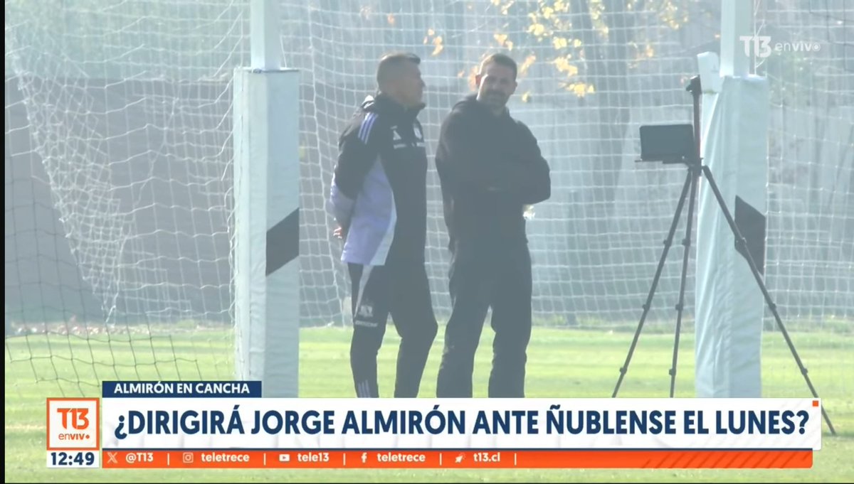 Almirón se presentó en el Monumental, pero casi no dirigió el entrenamiento. Hubo fútbol reducido y nada más. El DT se mantuvo conversando durante la práctica como lo muestran las imágenes de <a href="/T13/">T13</a> 
BYN busca un acuerdo económico para sellar su salida. Hoy están muy lejos 💵