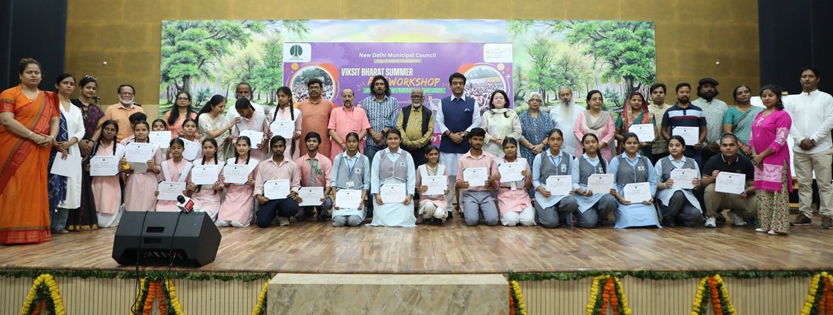 tweetndmc's tweet photo. 🎨 Art Meets Vision!
#NDMC launches Viksit Bharat Summer Art Workshop at Navyug School, Sarojini Nagar – 10 days of creativity, colour &amp; culture!
Inaugurated by Vice Chairperson Shri Kuljeet Singh Chahal
✨ Featuring 14 Padmashri &amp; eminent artists
#ViksitBharat2047  #UnityInArt https://t.co/bvr7twrLkp