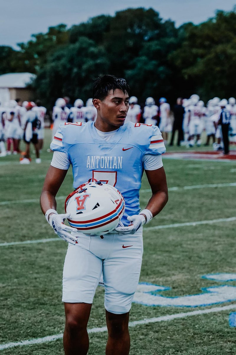 RogerTheMilkman's tweet photo. I'm very proud of my son Jude. 
The next chapter in your life is about to begin.  Go make your own mark in this world. https://t.co/L3fD57xzQf