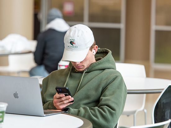 UAB Department of Orthopaedic Surgery (@uabortho) on Twitter photo 📱💻 Experiencing neck pain after hours on your phone or computer? You might have "tech neck." Dr. Luke Hiatt from UAB Orthopaedics shares tips to relieve discomfort and improve posture. Learn more: uab.edu/news/news-you-… <a href="/uabmedicine/">UAB Medicine</a> @uabheersink @uabnews 📱💻 Experiencing neck pain after hours on your phone or computer? You might have "tech neck." Dr. Luke Hiatt from UAB Orthopaedics shares tips to relieve discomfort and improve posture. Learn more: uab.edu/news/news-you-… <a href="/uabmedicine/">UAB Medicine</a> @uabheersink @uabnews