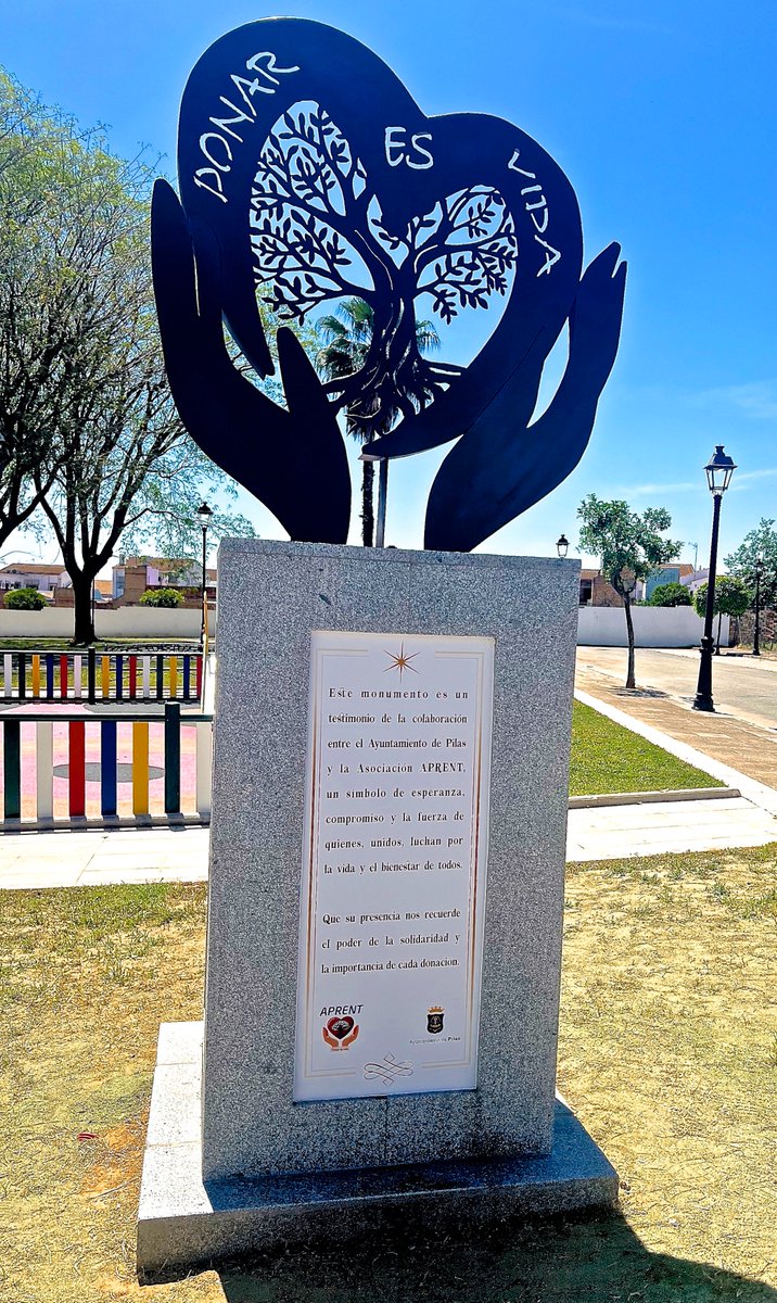 DrPerezBernal's tweet photo. "PLAZA #DONANTES DE #ÓRGANOS" en #Pilas. Pueblo nº 72 de #Sevilla con este homenaje en sus callejeros a #héroes que con su #Solidaridad salvan #vidas. Gracias @AytoPilas y #APRENT. @ONT_esp @coordtxSevHuelv @A_Trasplantes @RICOMSevilla #HazteDonante @SaludConsumoSe @ICOESevilla https://t.co/Oi1FR7jriS