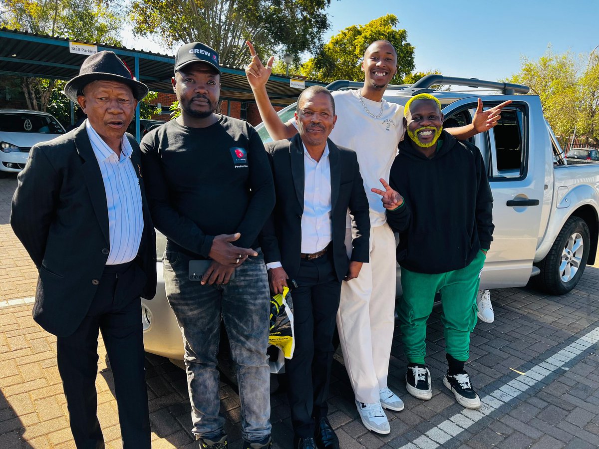 Great time linking up with people I look up to. 
<a href="/BlackBrainSA/">IG: BlackBrain_sa</a> <a href="/NyikoTheGreat/">Nyiko</a> 

Grateful🙏🏽
<a href="/muzeethembuzi/">MuziTheMbuzi 🐐</a>