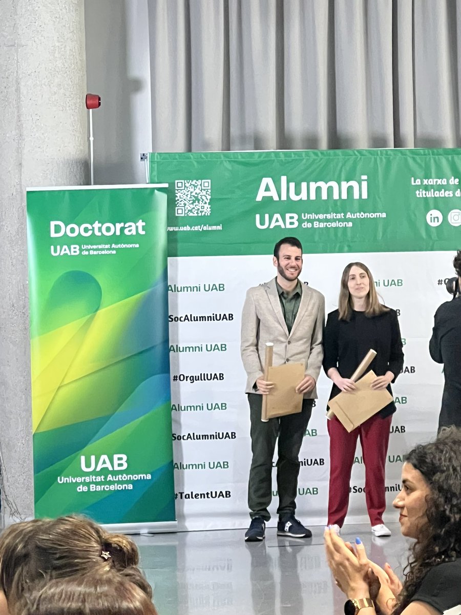 Ana I. Caño-Delgado (@ana_canodelgado) on Twitter photo Proud to share that my brilliant PhD student <a href="/Isabel_Betegon/">Isabel Betegon</a> has won the #ExtraordinaryDoctorateAward from <a href="/UABBarcelona/">Universitat Autònoma de Barcelona</a>–<a href="/cragenomica/">CRAG</a> . Her work on #brassinosteroids with single-cell genomics & #bioinformatics has been key to our lab & her leap into #DataScience. #Bravo 🌱#Plants Proud to share that my brilliant PhD student <a href="/Isabel_Betegon/">Isabel Betegon</a> has won the #ExtraordinaryDoctorateAward from <a href="/UABBarcelona/">Universitat Autònoma de Barcelona</a>–<a href="/cragenomica/">CRAG</a> . Her work on #brassinosteroids with single-cell genomics & #bioinformatics has been key to our lab & her leap into #DataScience. #Bravo 🌱#Plants