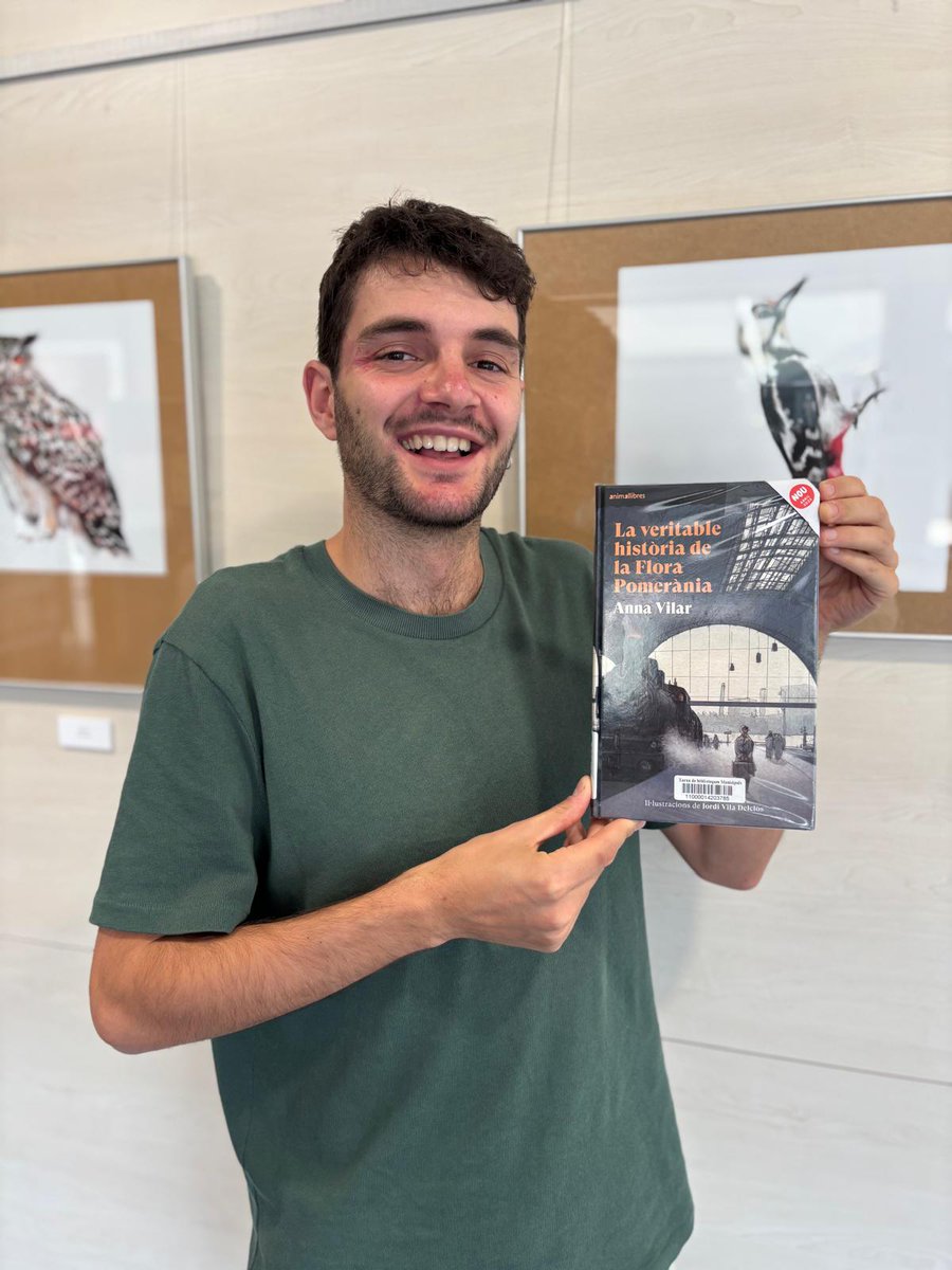 bmanresaab's tweet image. Avui al #mésquellibres 📚 de #BibliotequesdeManresa 🏛️ en Marçal recomana “La veritable història de la Flora Pomerània” 🕵️♀️📖 d&apos;Anna Vilar @AnimallibresEd 🙌😍

👉 Recomanació sencera 👉 tuit.cat/PlfXQ

#prescripciólectora #manresa #bibliotequesxbm #bibliotequescat