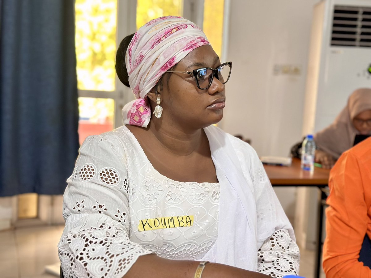 AssoBlogMali's tweet image. Du 13 au 15 mai 2025, des membres de l&apos;ABM ont participé à un séminaire du PROLAC-GFP sur la lutte contre la corruption et la gestion des finances publiques. Ce séminaire visait à former les jeunes pour promouvoir la transparence.

#ABM #BonneGouvernance #CivicEngagement