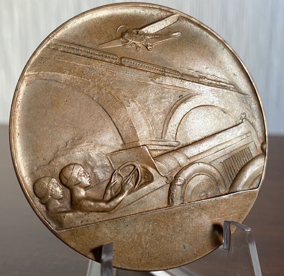 fonsnumis23's tweet photo. Medalla emitida por el Patronato Nacional de Turismo. 

Año 1929.

El Patronato Nacional de Turismo nació en el año 1928 con el objetivo de estimular el turismo extranjero en España. https://t.co/nNnufTSq3n