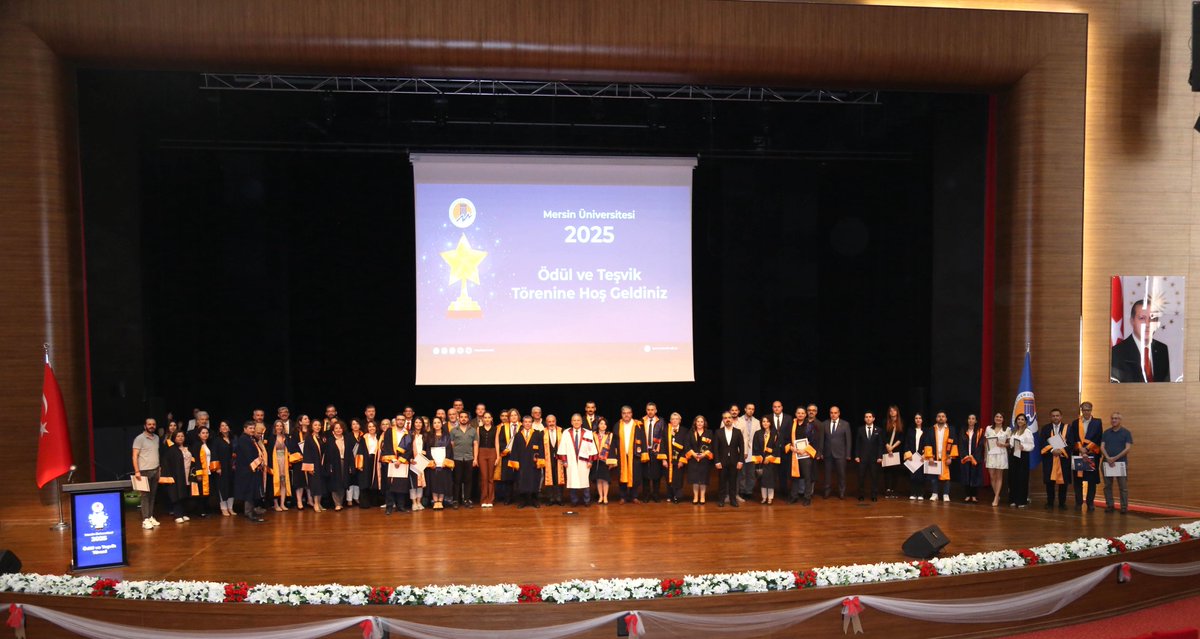 Mersin Üniversitesi 2025 Ödül ve Teşvik Töreni’nde Ödüller Sahiplerini Buldu 👏🏼

🗣️ <a href="/YasarProf/">Prof Dr Erol Yaşar</a>, “Bugün hep birlikte birlikte büyümenin, başarmanın ve üretmenin gururunu paylaşmak için bir aradayız.”

Detaylar 🔗 mersin.edu.tr/haberler/39082…

#MersinÜniversitesi