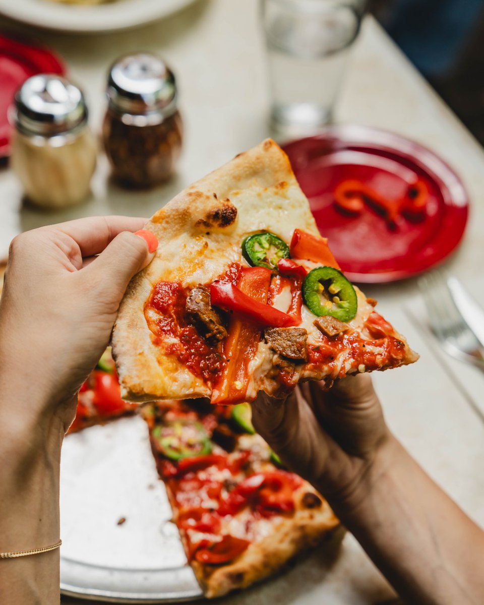 Nothing like a classic combo. Our favorite? Pizza and beer from @numero28austin.🍕 🍺