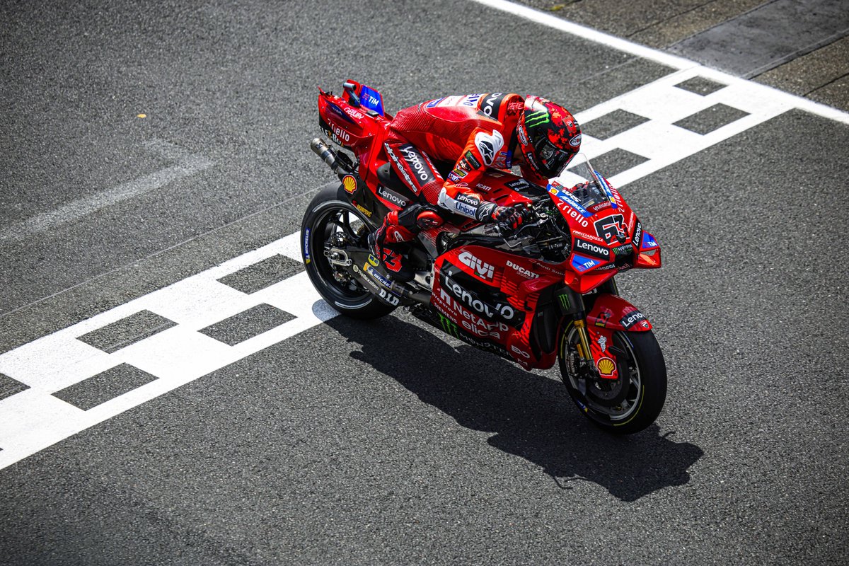 #MotoGP

Una riflessione inerente al motore della Ducati Desmosedici GP24+ e relative problematiche di feeling con l'avantreno di Pecco Bagnaia. Innanzitutto, di quale specifica di propulsore parliamo? Ducati, in occasione dei Test di Buriram, su indicazione dei suoi piloti
