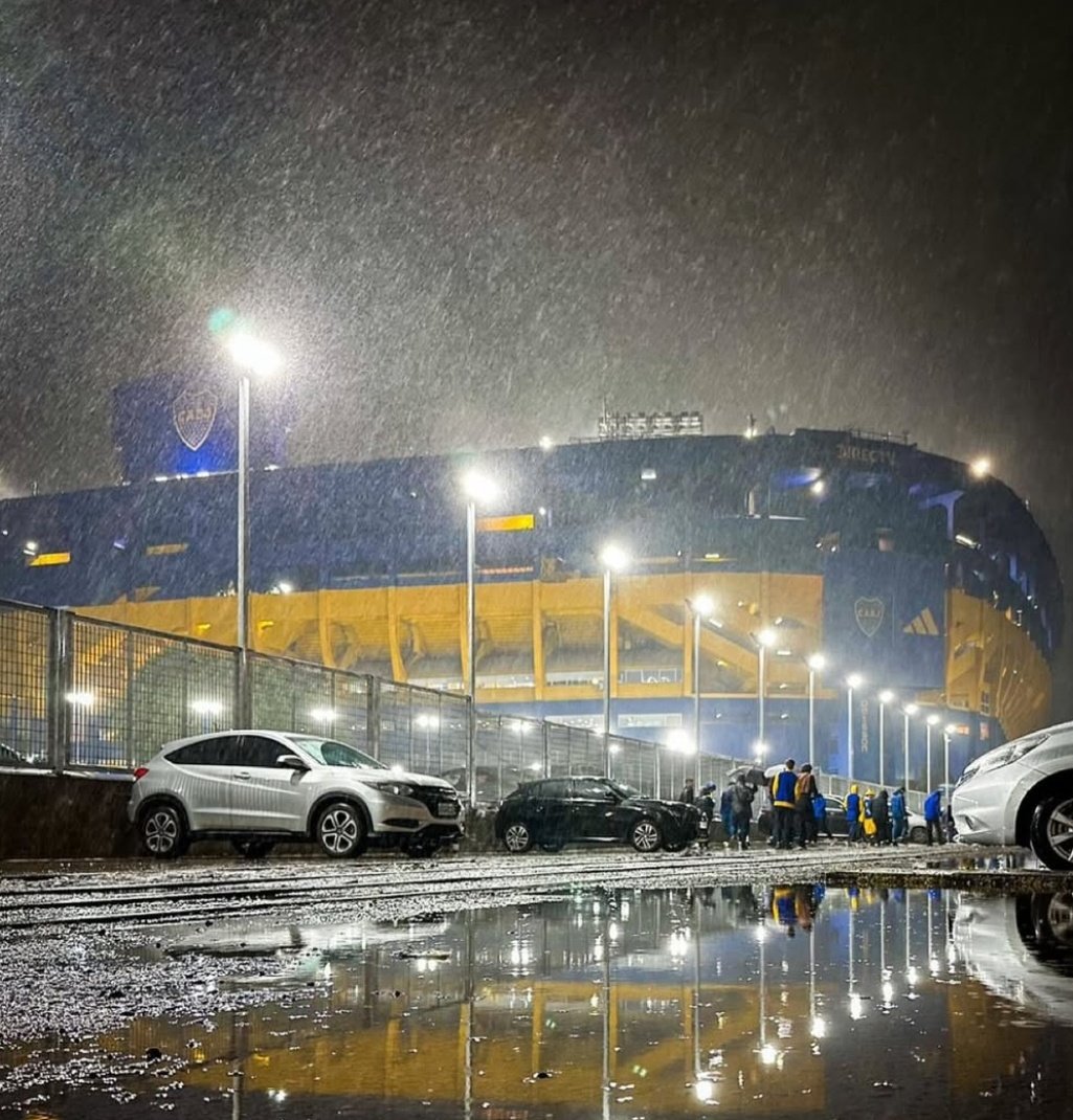 la bombonera y la lluvia simplemente la perfección 😍